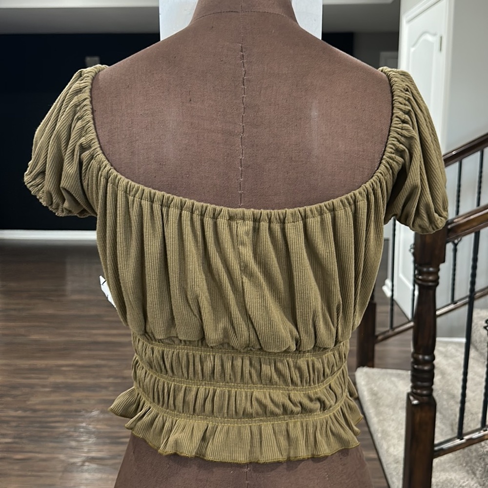 Icon Apparel Top - Picture 3 of 4